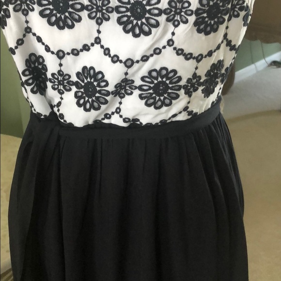 Loft Dress - Picture 3 of 7